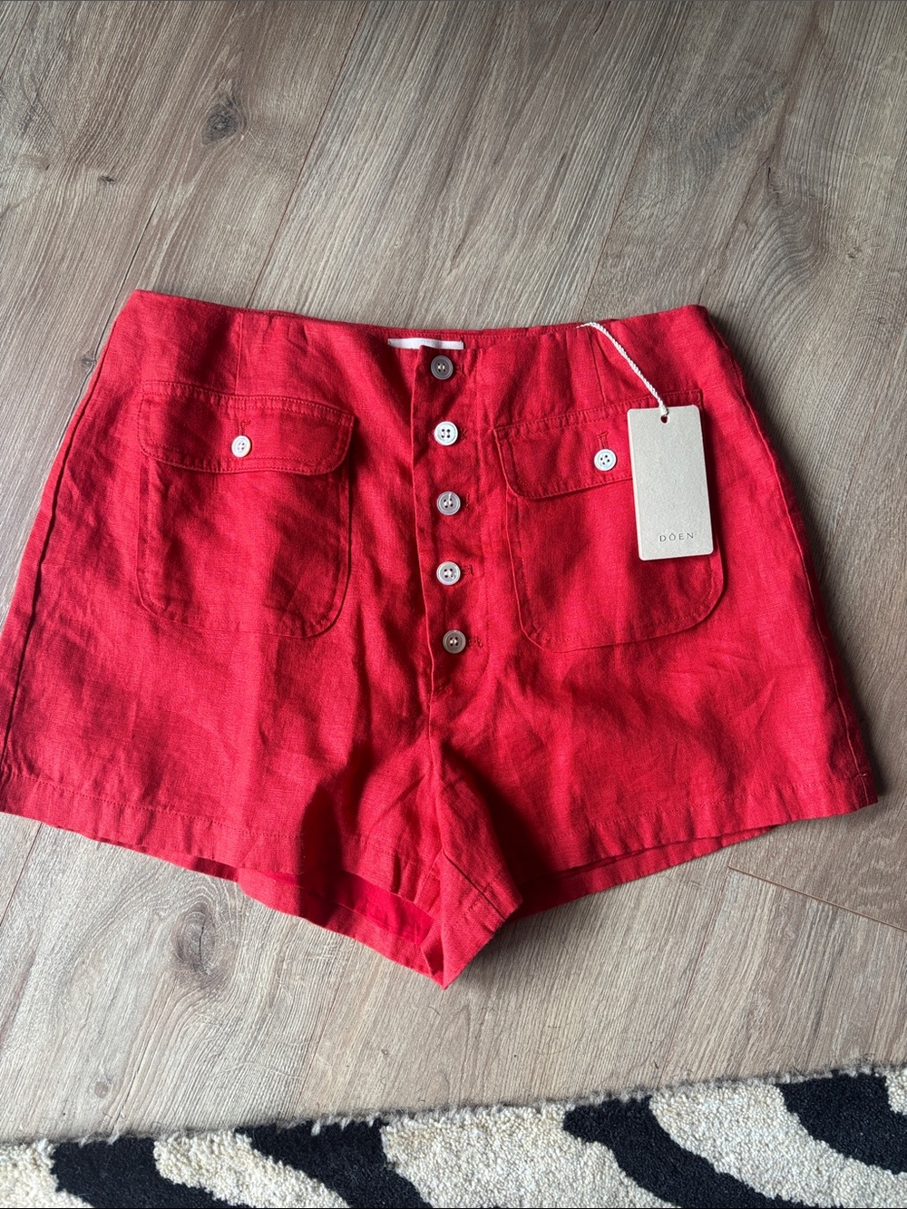 NWT Doen Bright Red High-Waist Button Front Linen Shorts - Size 6